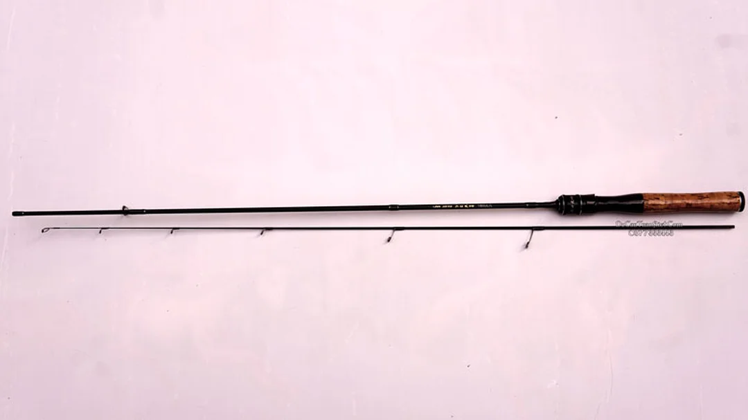 cần câu lure 1m2 và cần ul lure suối để so chiều dài