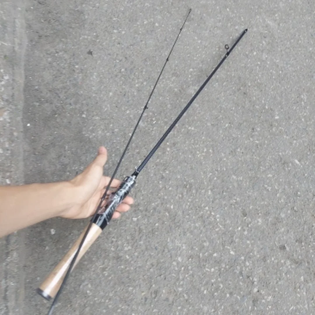 cần câu lure tốt nhất cho mặt nước nhiều cỏ và lục bình